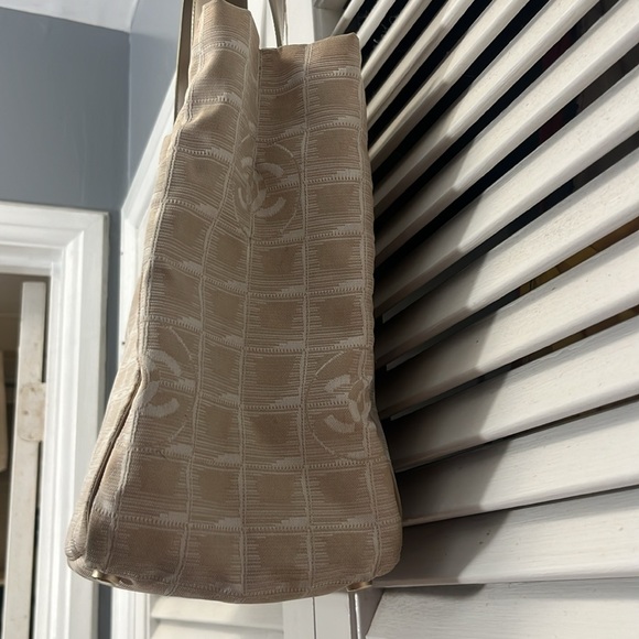 CHANEL WITH COA - BEIGE NYLON TRAVEL LINE TOTE - Picture 5 of 11